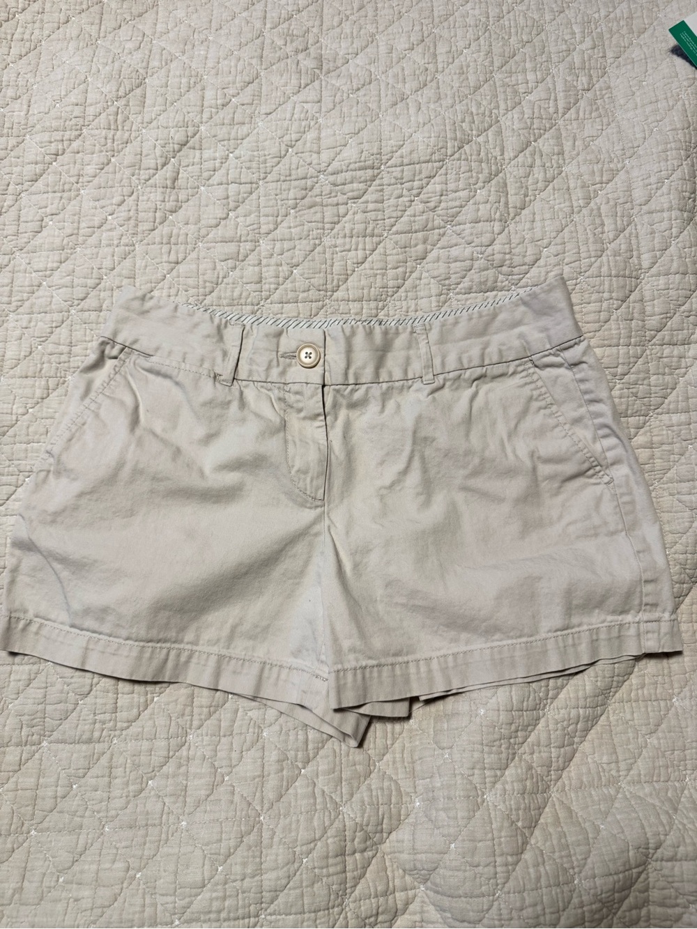 Ann Taylor LOFT Women’s Khaki Shorts | Size 6 | Classic Cotton